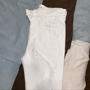 White OOTDfash jeans